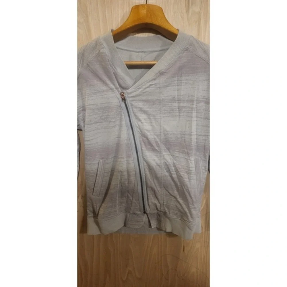 Lululemon Mula Jacket Womens 8 Gray Righteous Stripe Bundle Wrap‎ Moto Athletic